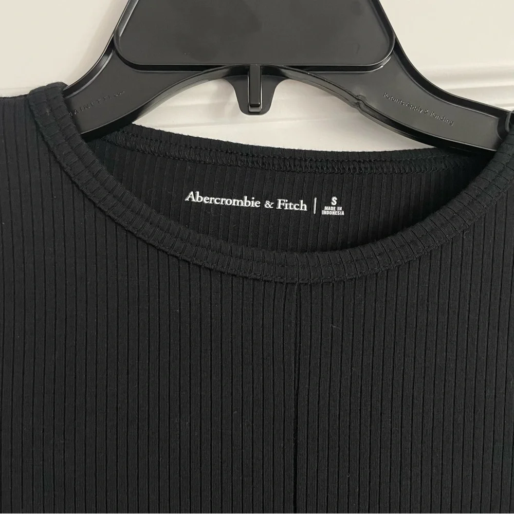 Abercrombie Black Long Sleeve Rib Knit Waist Tie Top Small - Picture 2 of 5